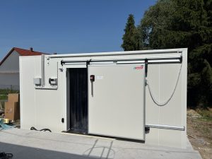 Fagyasztó hűtőkamra  kivitelezése / Zalaszentbalázs településen /